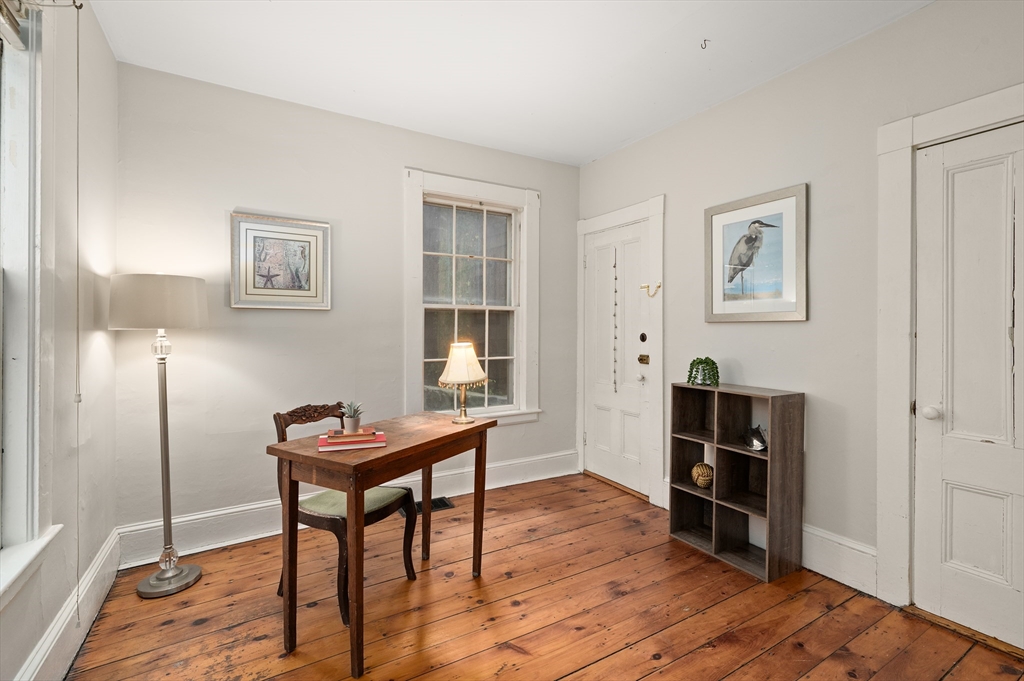 148-150 Pleasant St # 2, Marblehead Unit: 2