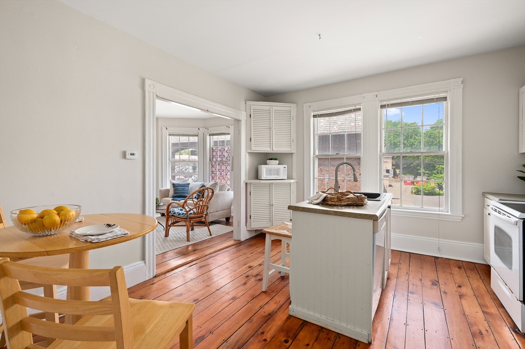 148-150 Pleasant St # 2, Marblehead Unit: 2