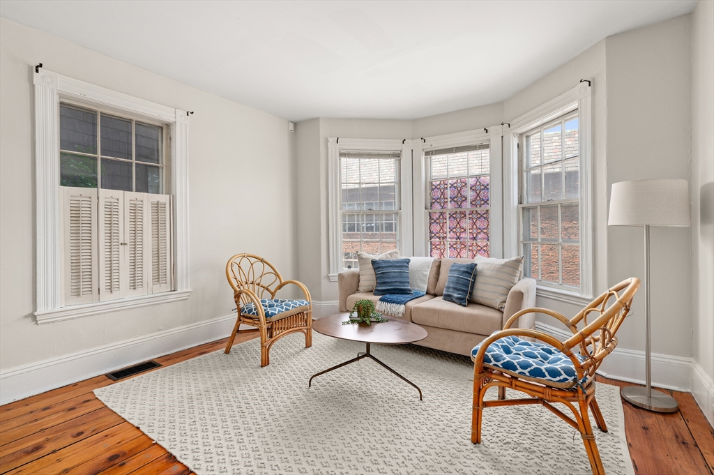 148-150 Pleasant St # 2, Marblehead Unit: 2