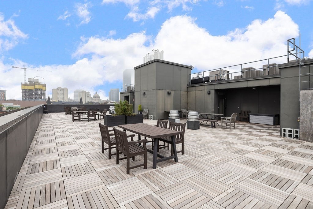 257 Northampton St. Unit: PH612