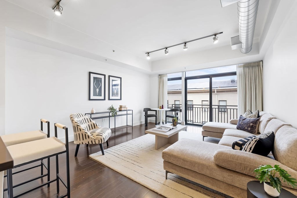 257 Northampton St. Unit: PH612