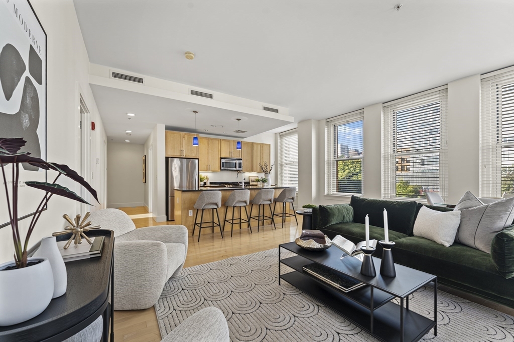 70 Lincoln Street # L312