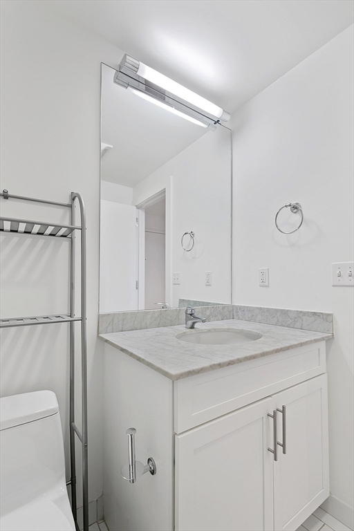 181 Essex # E702