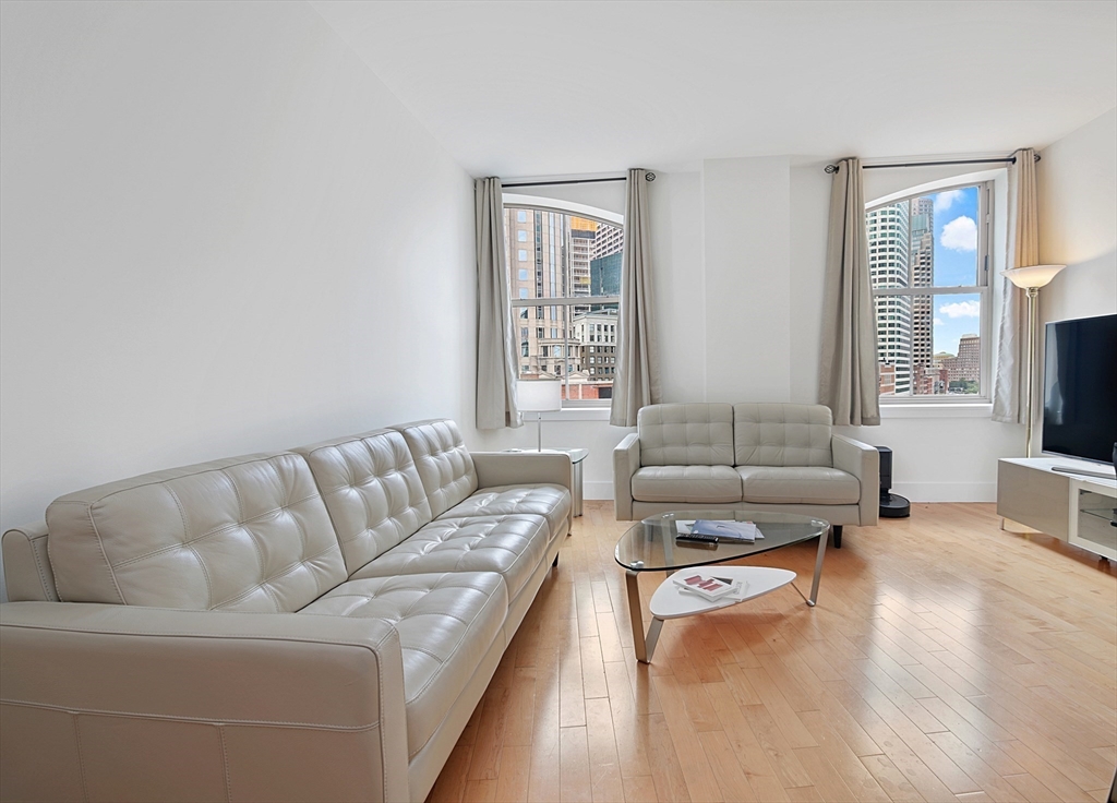 181 Essex # E702