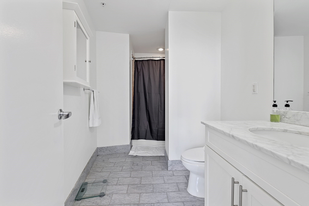181 Essex # E702
