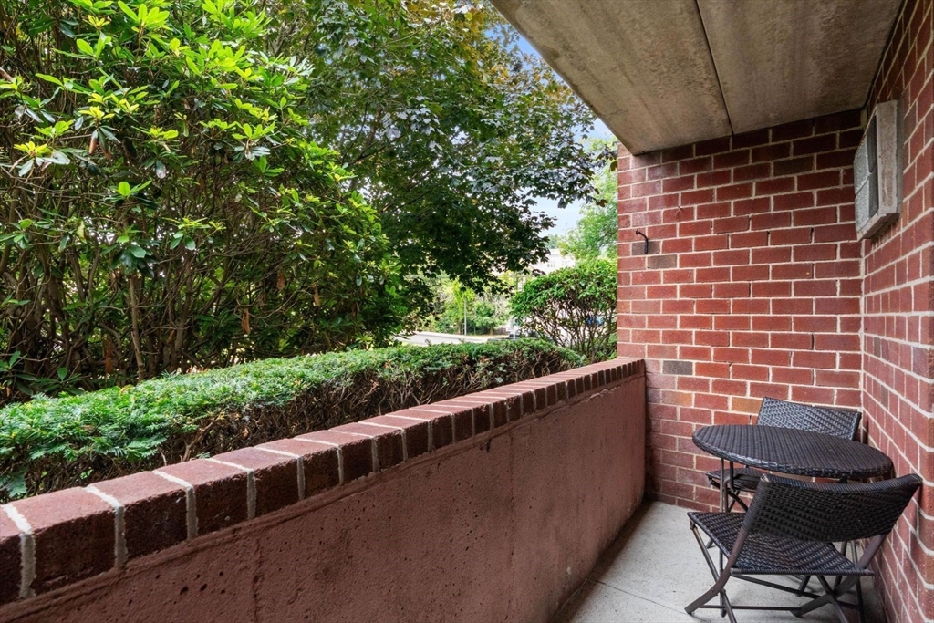 135 Franklin St # 101