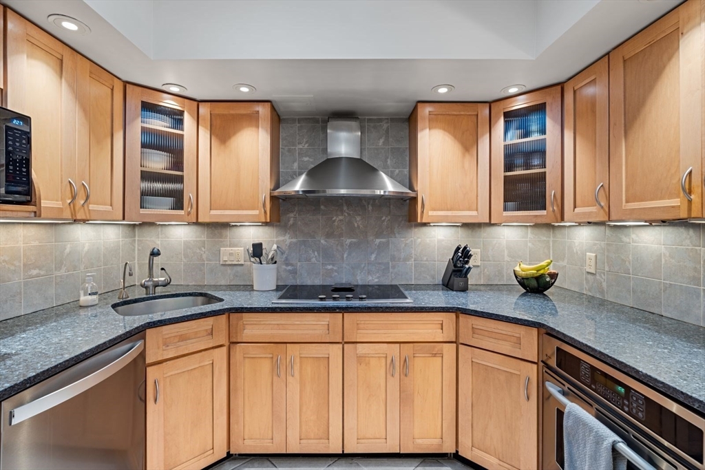 135 Franklin St # 101