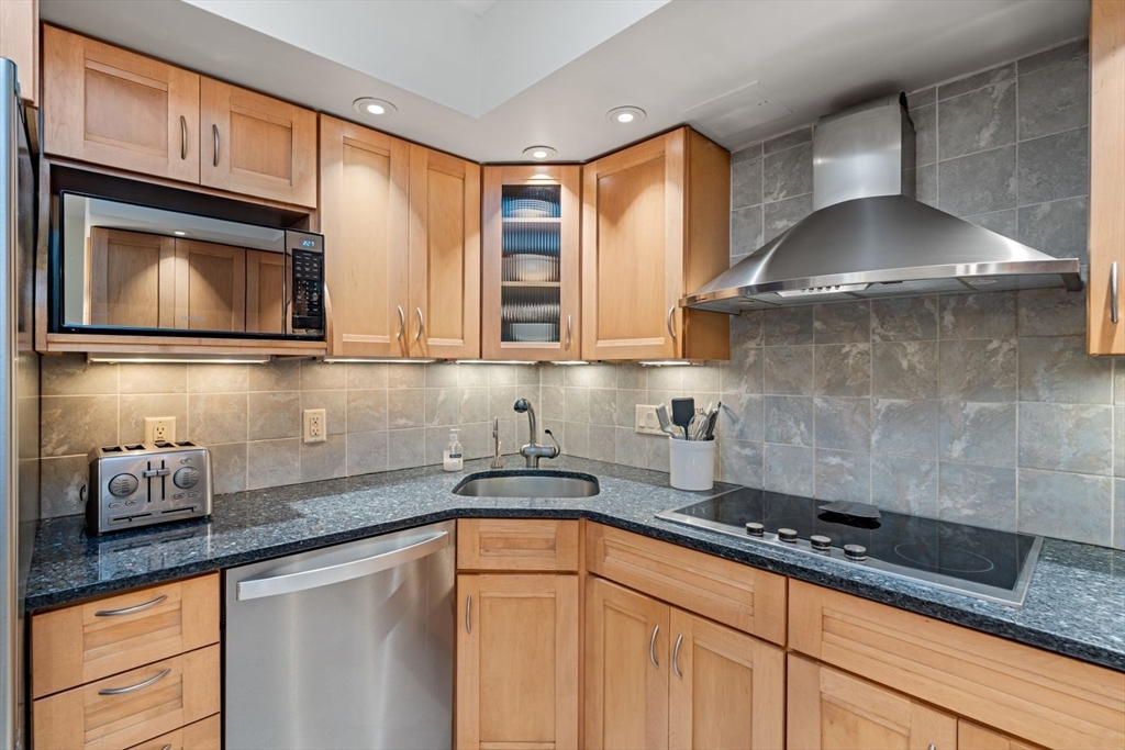 135 Franklin St # 101