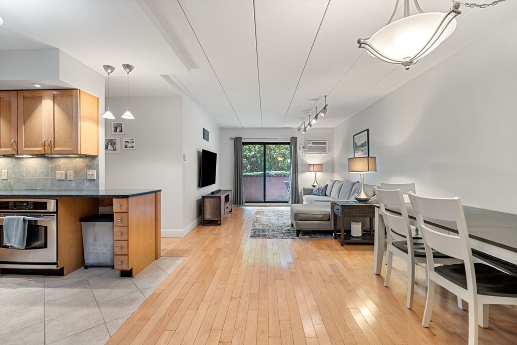 135 Franklin St # 101