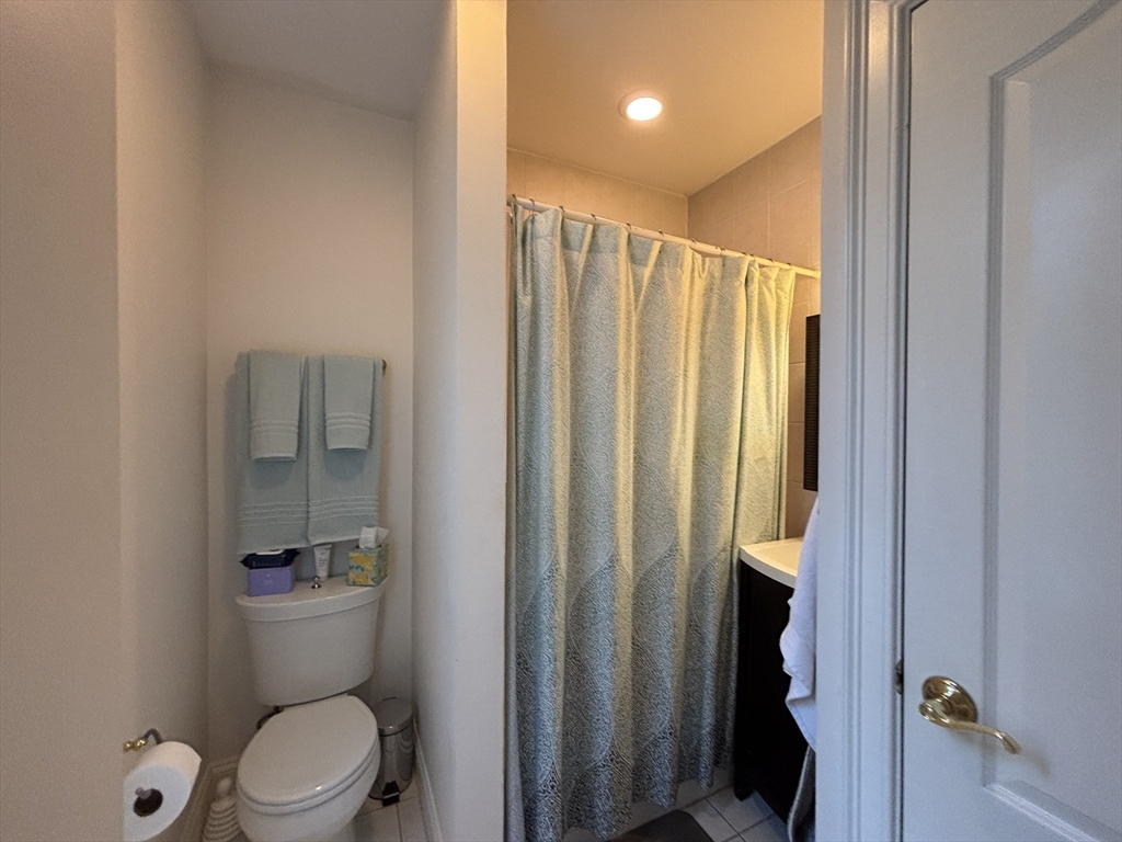 454 Hanover Street # 8