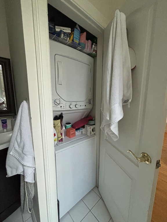 454 Hanover Street # 8