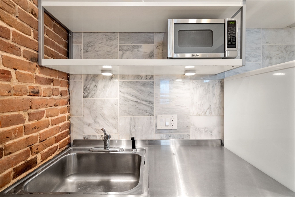 6 North Hudson Street # 2