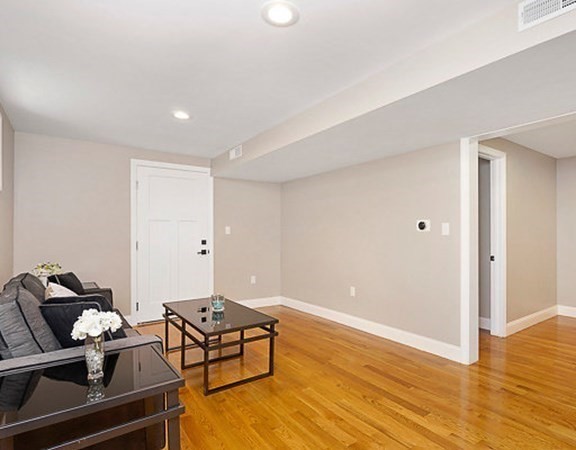 68 Edward Street # 1