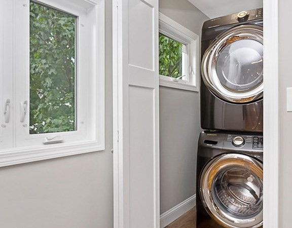 68 Edward Street # 1