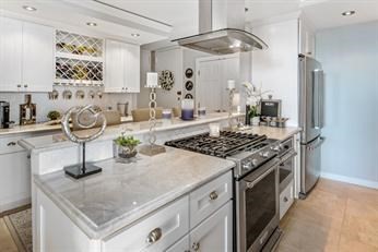 65 East India Row # 24C