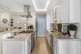 65 East India Row # 24C