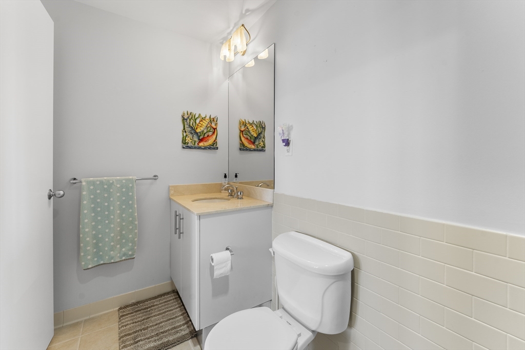 210 South # 1 Unit: 11-1