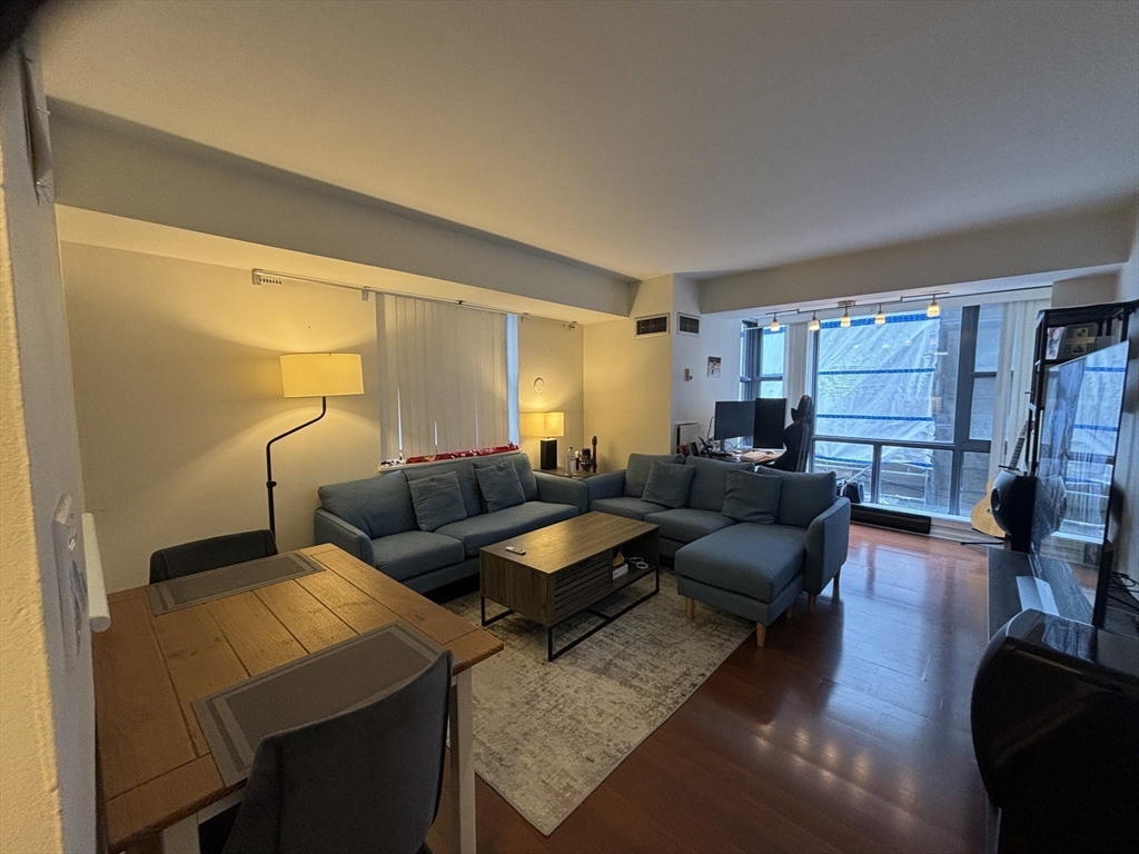 170 Tremont Street # 1006