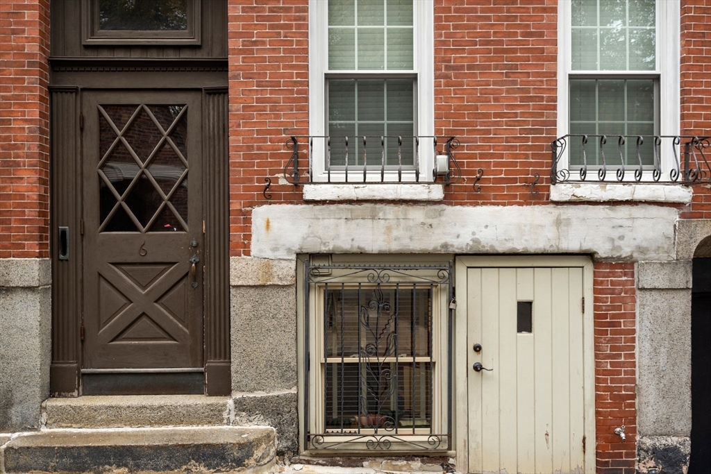 6 North Hudson Street # 1