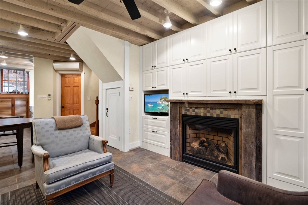 6 North Hudson Street # 1