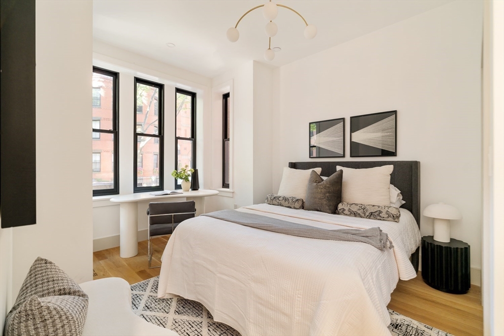 21 Wellington St # 1