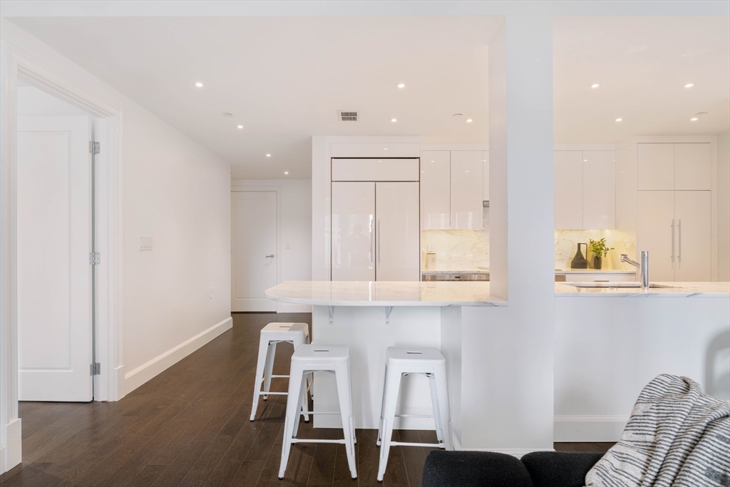 778 Boylston St # 7E