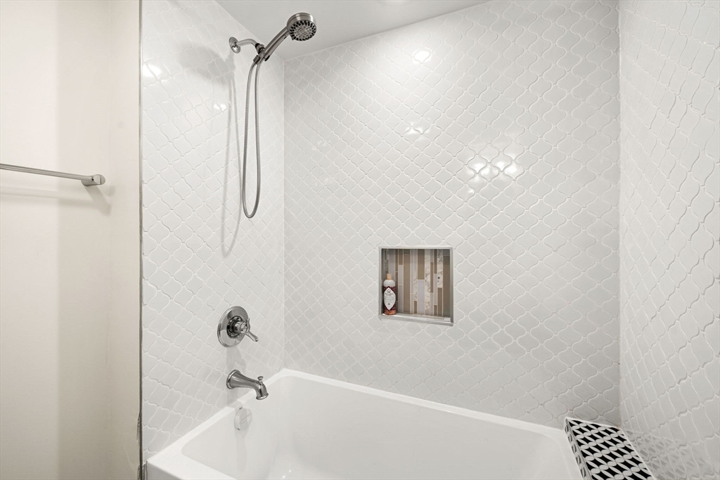 47 Sargent St # 3, Boston Unit: 3