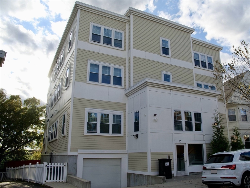 47 Sargent St # 3, Boston Unit: 3