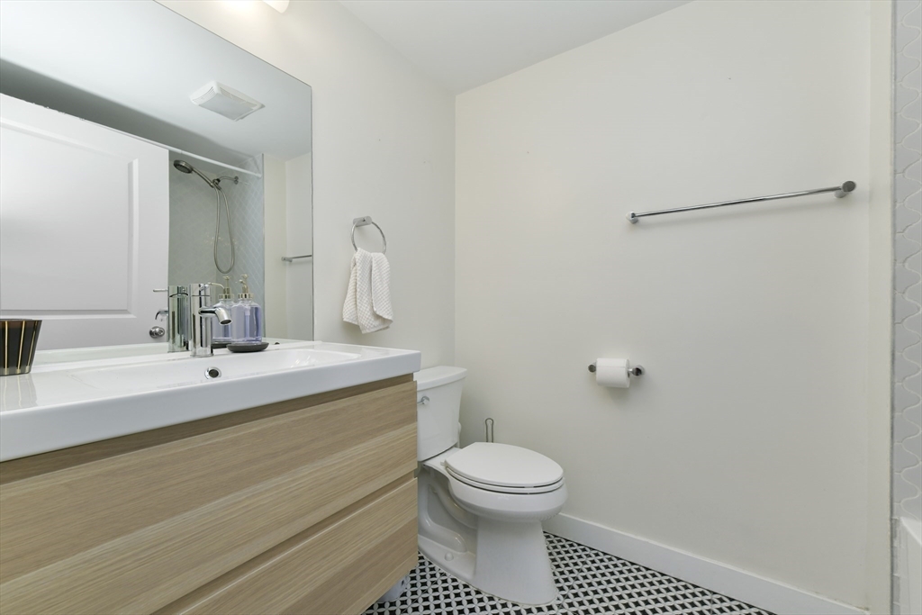 47 Sargent St # 3, Boston Unit: 3