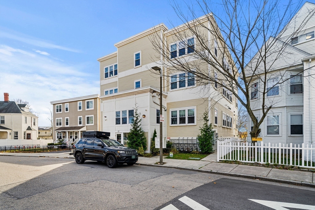 47 Sargent St # 3, Boston Unit: 3