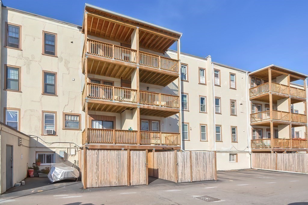 1722 Commonwealth # 1