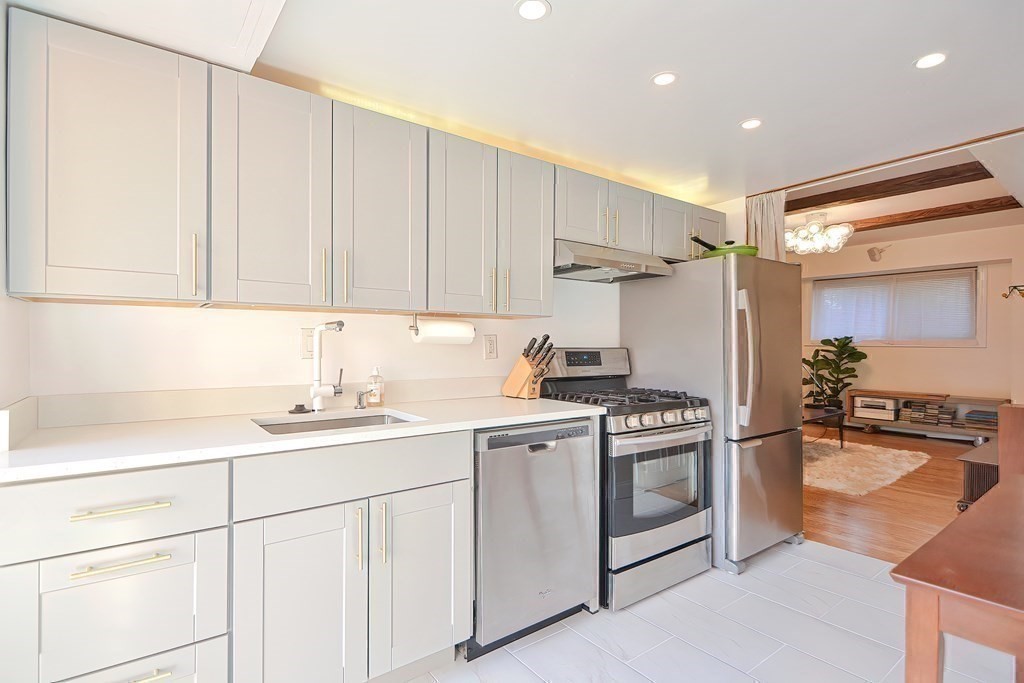 1722 Commonwealth # 1