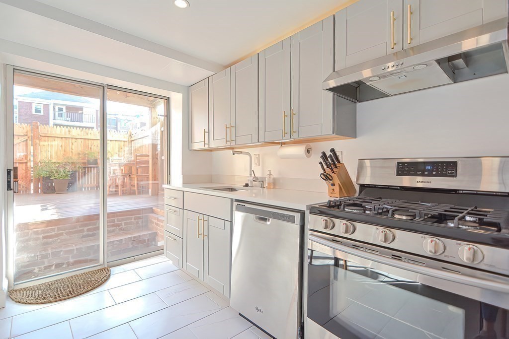 1722 Commonwealth # 1