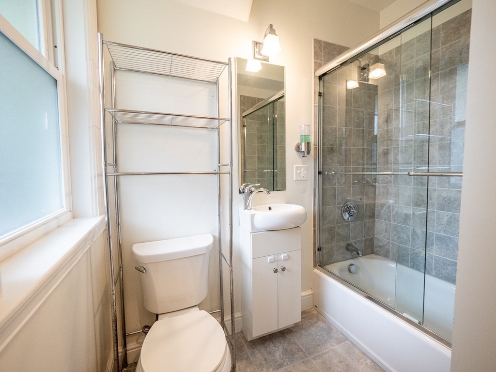 24 Hall Street # 1, Somerville Unit: 1