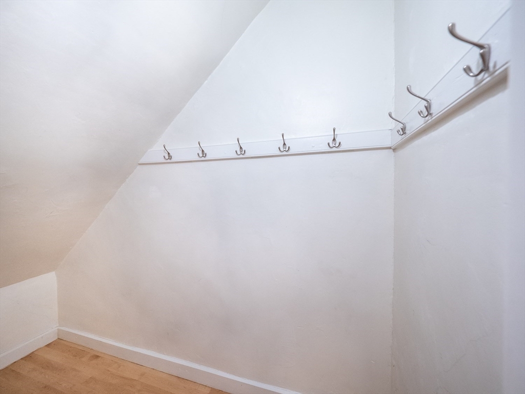 24 Hall Street # 1, Somerville Unit: 1