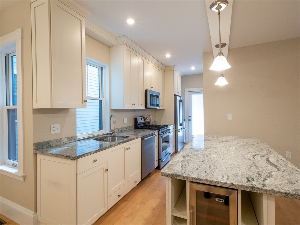 24 Hall Street # 1, Somerville Unit: 1