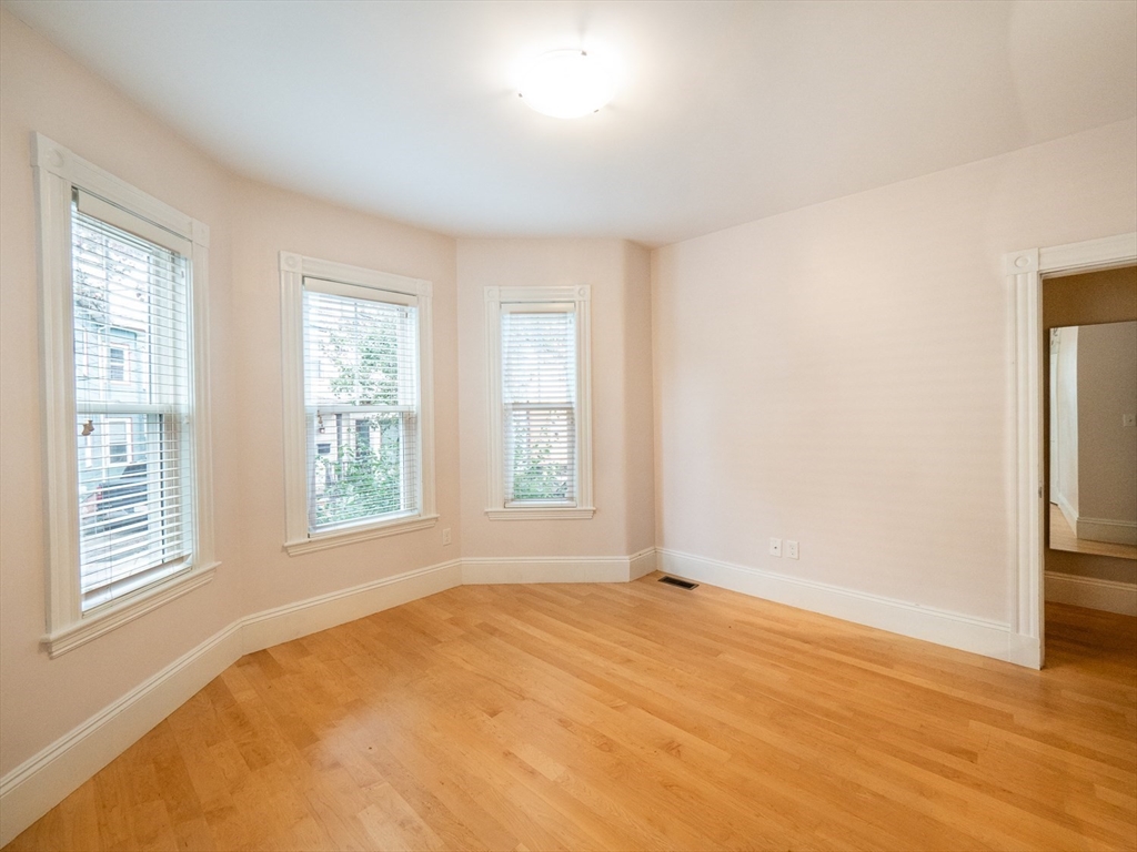 24 Hall Street # 1, Somerville Unit: 1