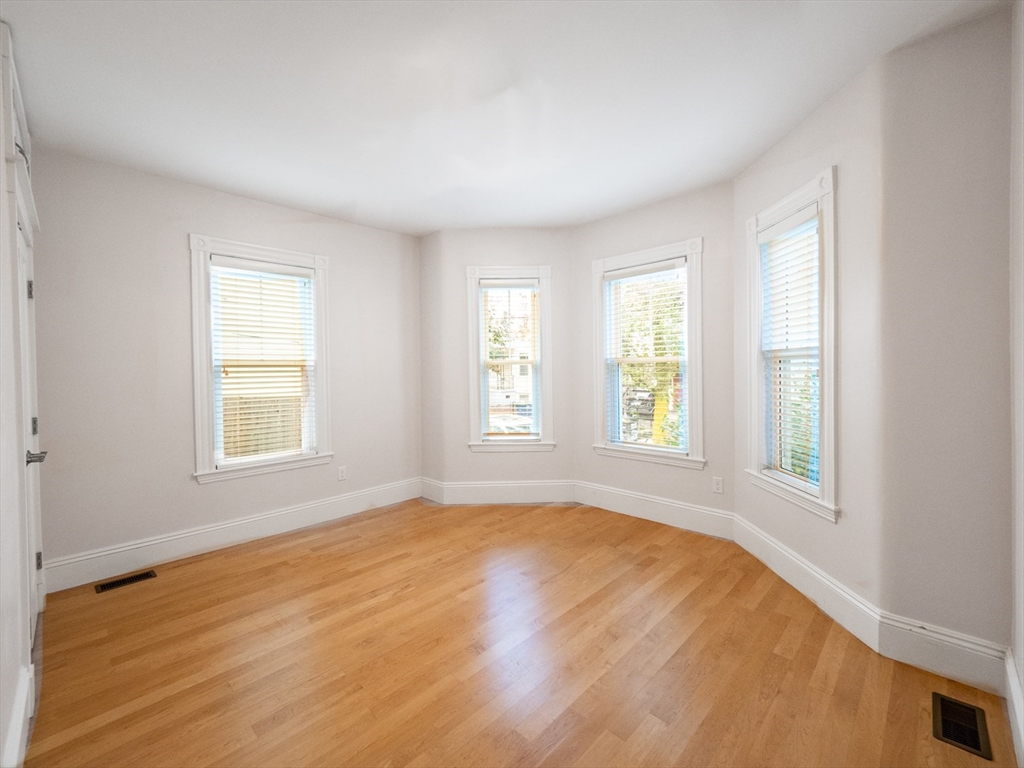 24 Hall Street # 1, Somerville Unit: 1