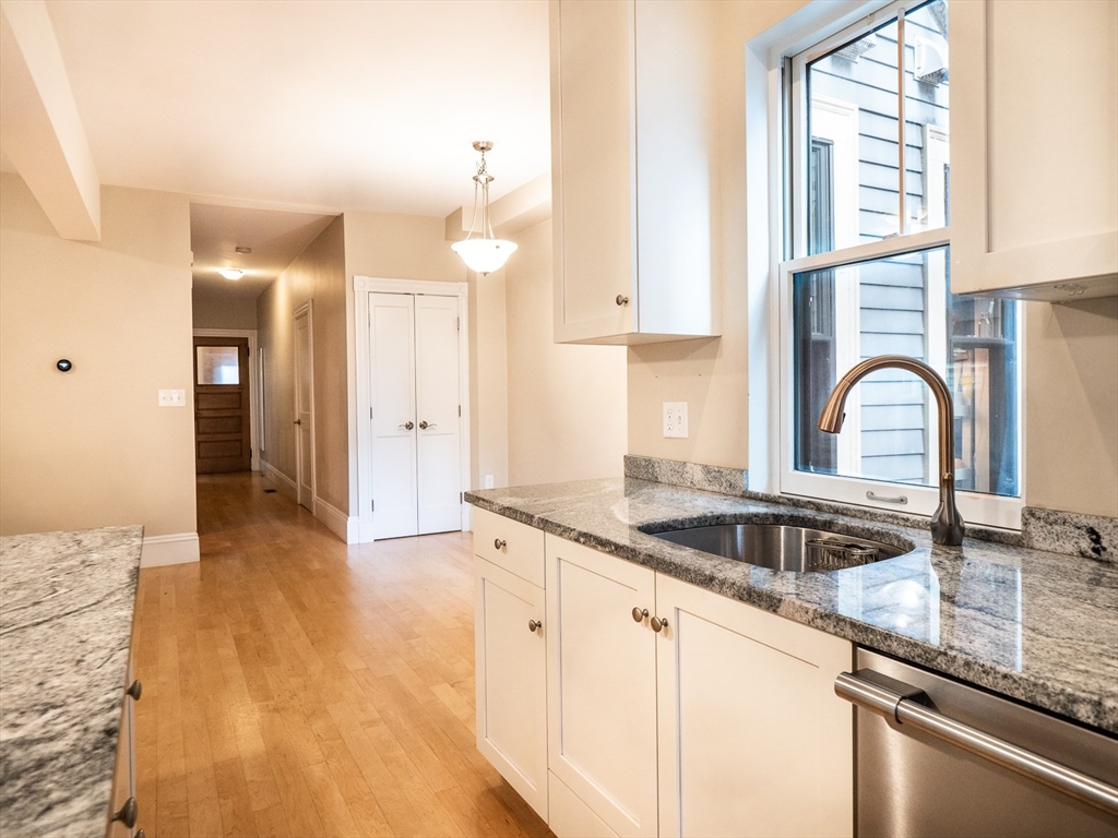 24 Hall Street # 1, Somerville Unit: 1