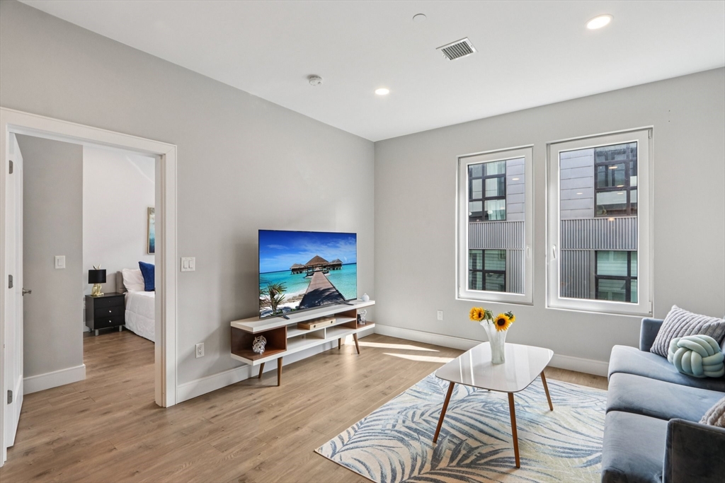 610 Rutherford Ave # 404, Boston Unit: 404