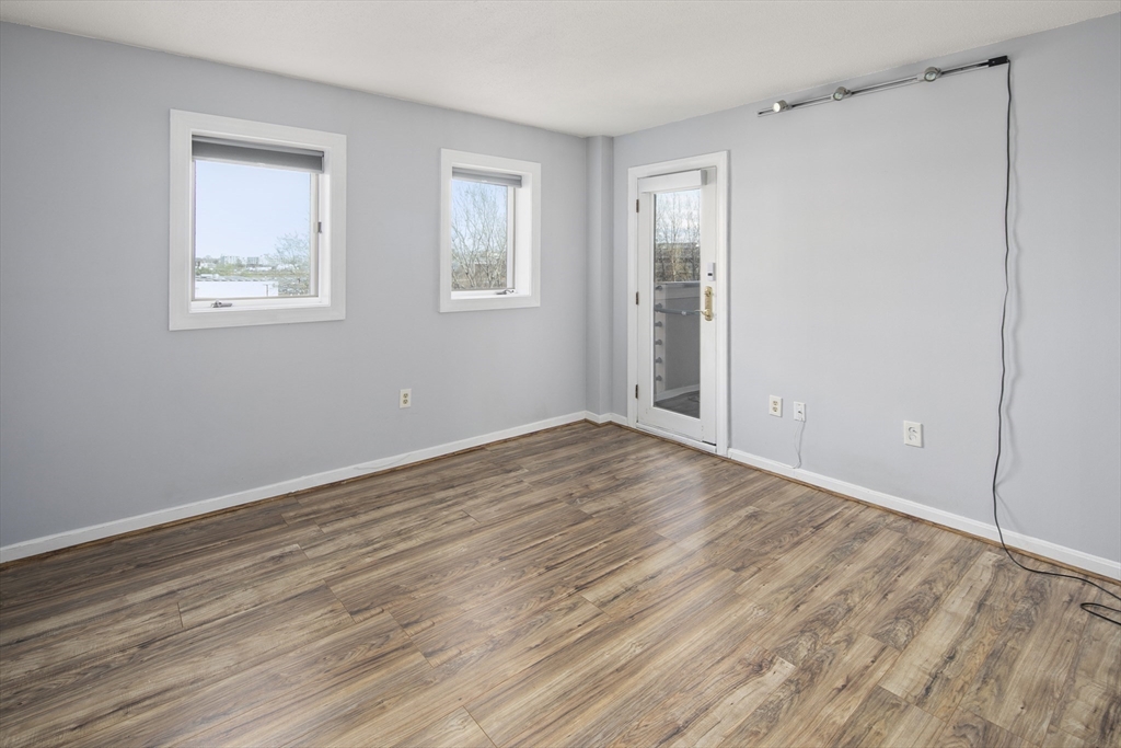 165 Cottage St # 402, Chelsea Unit: 402