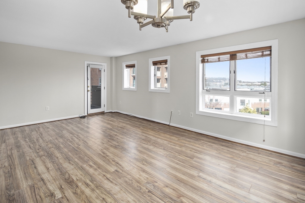 165 Cottage St # 402, Chelsea Unit: 402