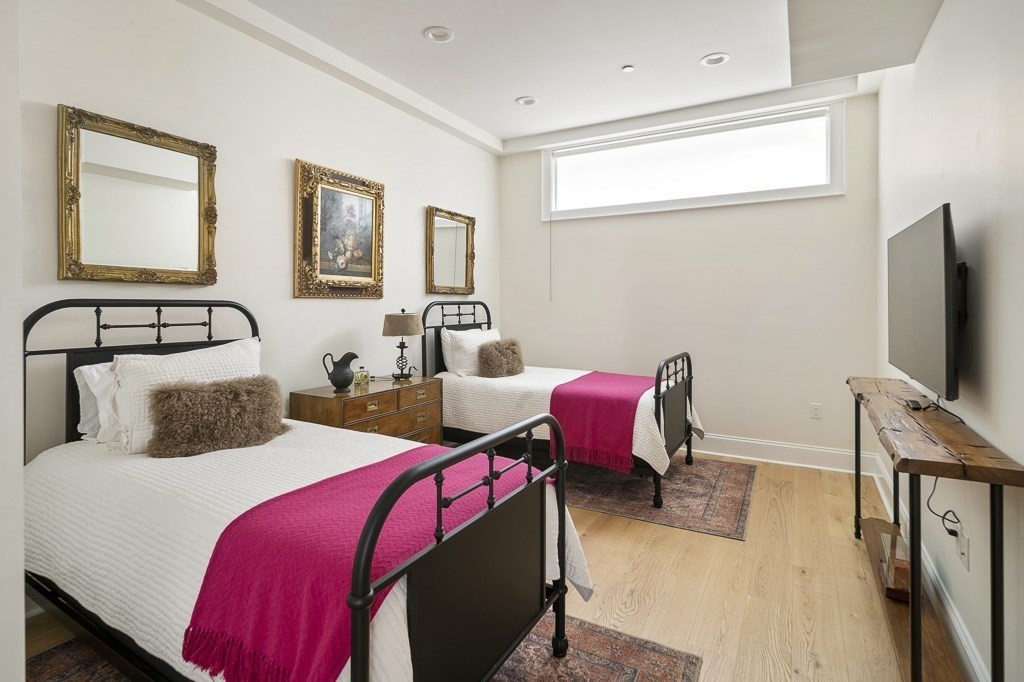 380 Bunker Hill # 108, Boston Unit: 108