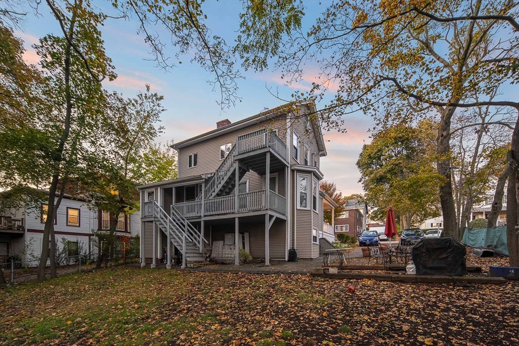 125 Harvard St, Everett