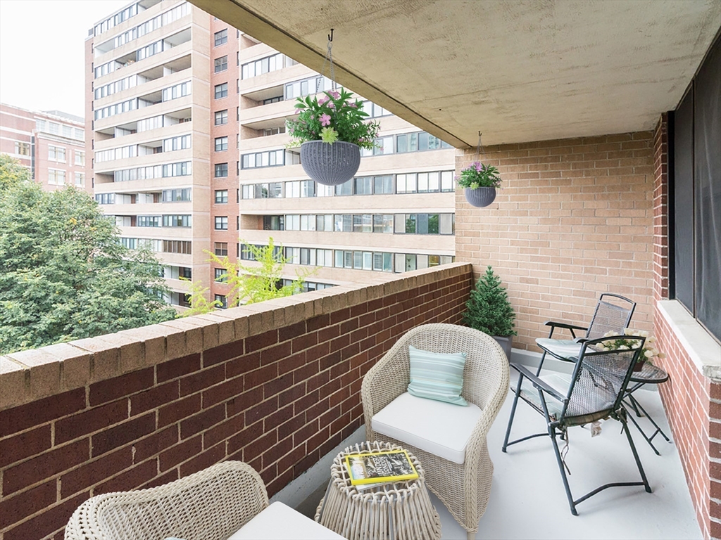 9 Hawthorne # 7N