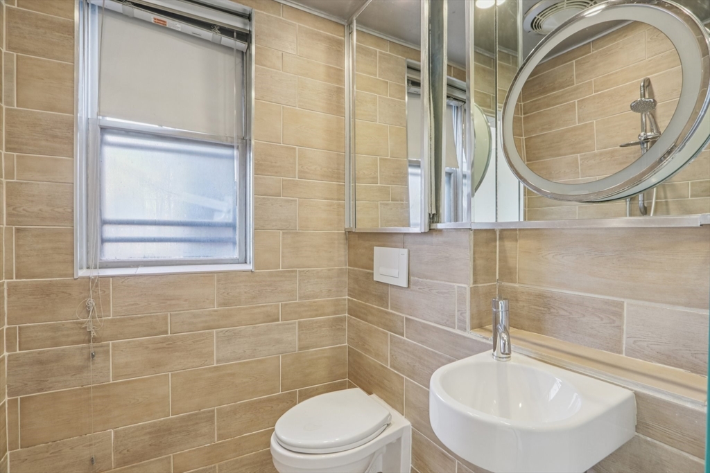 583 Massachusetts Avenue # 5