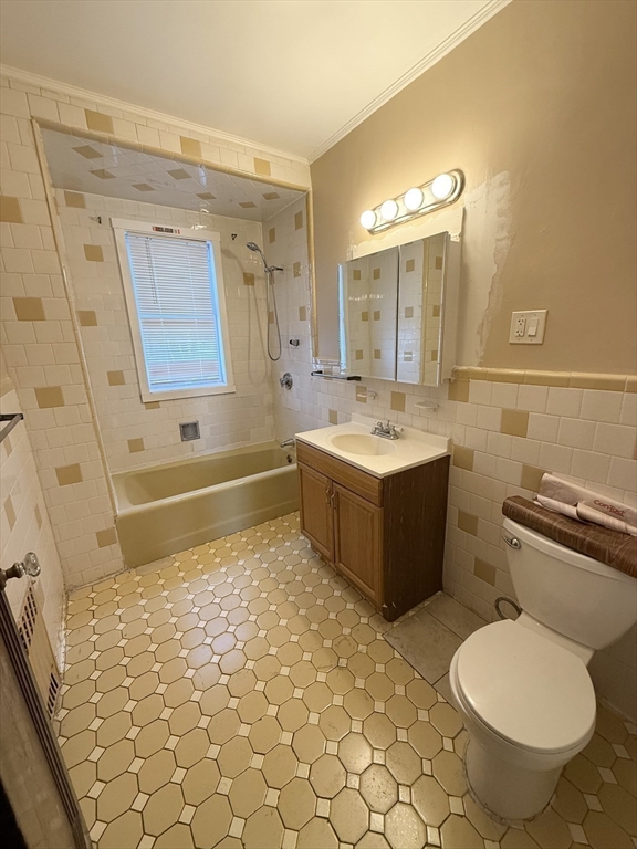 123 Glendower Rd # 1