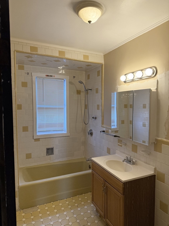 123 Glendower Rd # 1