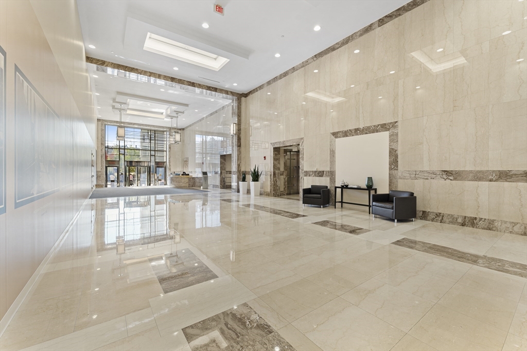 88 Kingston Street # 1F