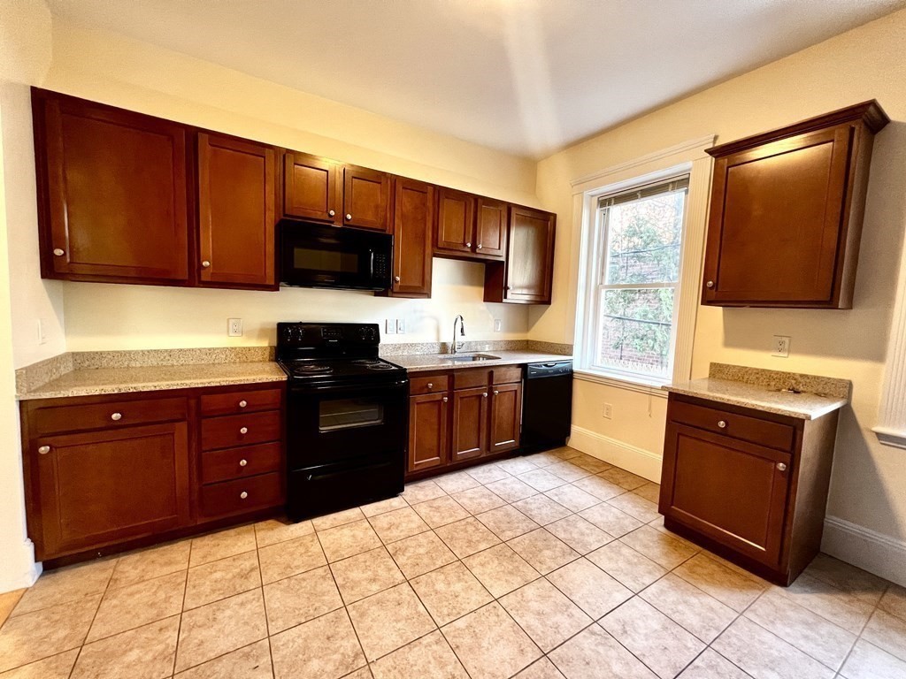 102 Trowbridge Street # 3L